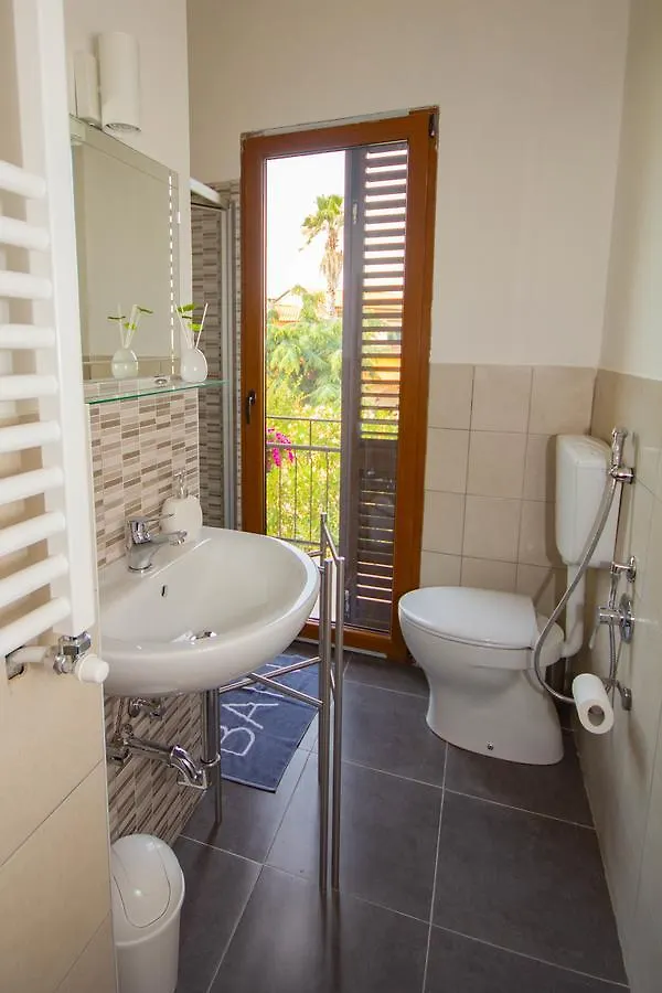 La Bicicletta Rossa B&B Cenaia 0*,  Italy